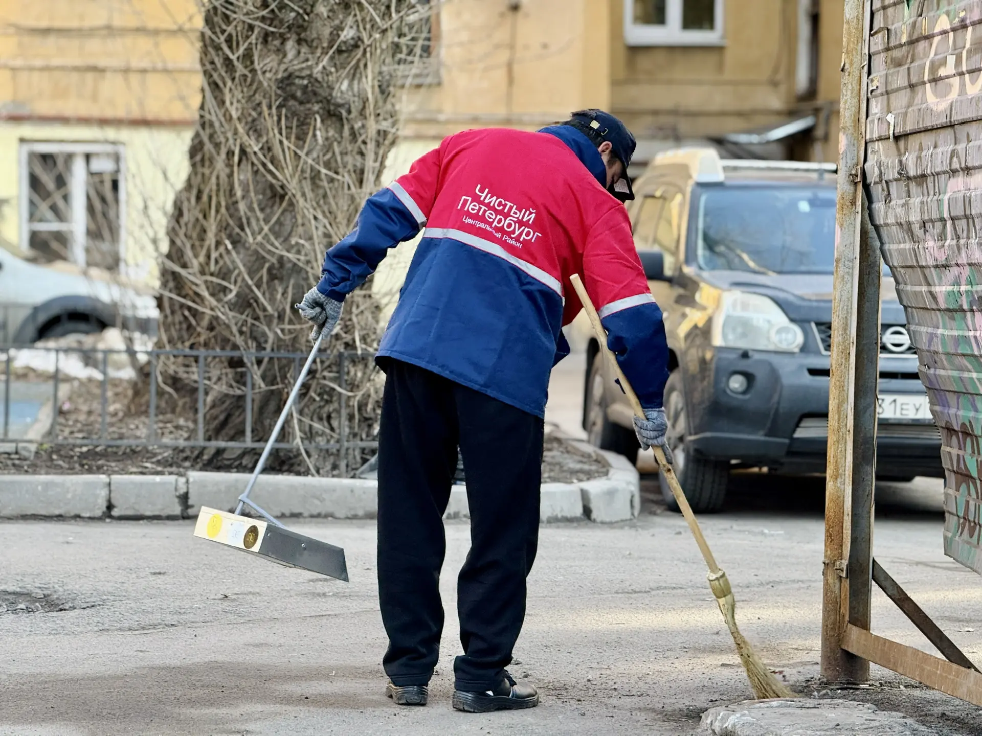 Доброго солнечного субботнего дня! ☀️  Сегодня в рабочих планах — проинспектировать два района: Цент