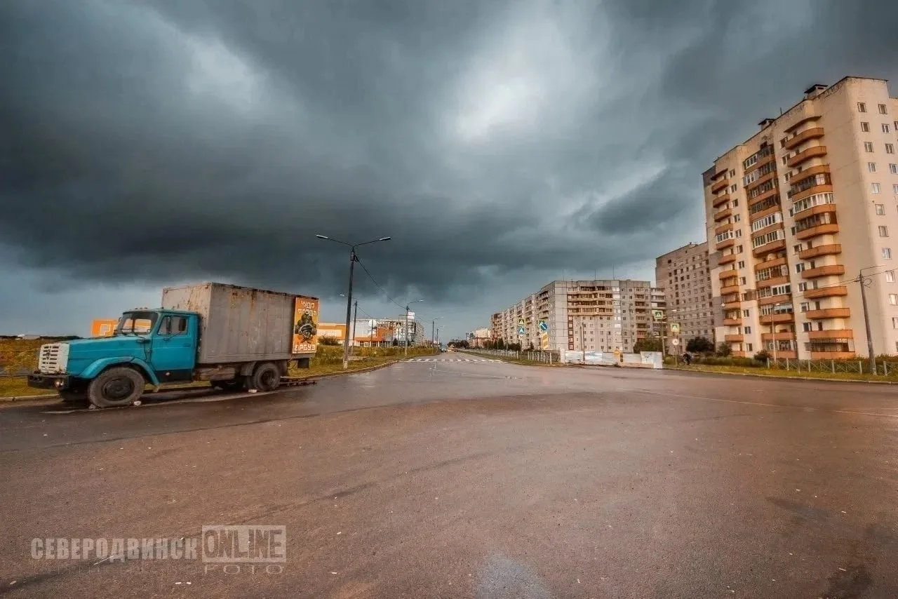 ⚠️⛈️️По информации ФГБУ «Северное УГМС»: в Северодвинске в период с 12:00 до 15:00 15 июня прогнозир