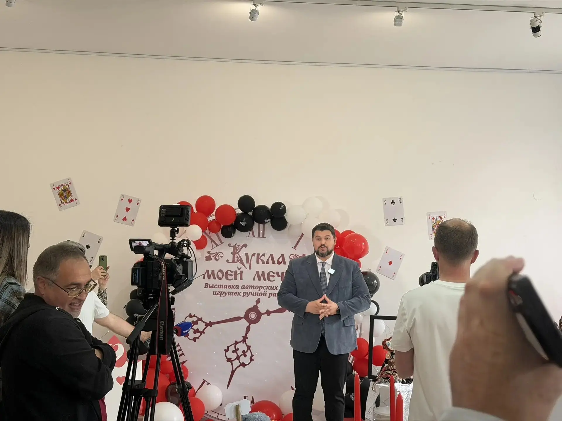 В Картинной галерее проходит выставка авторских кукол «Кукла моей мечты». Это событие, ...