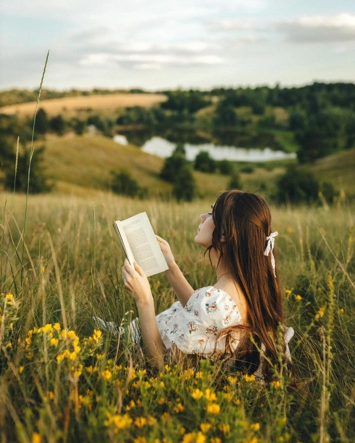 ⛅ Начинаем день с цитаты Марка Твена:

Человек, который не читает хороших книг, не имеет преимуществ
