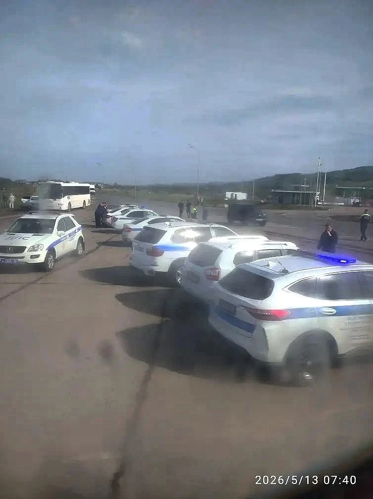 🚔 На Карабашском перекрёстке массовый рейд ДПС: замечено очень много экипажей.