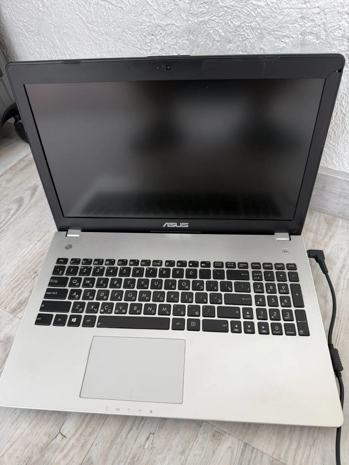 Ноутбук Asus N56VJ i5-3210M ОЗУ 6гб hdd 750 gb