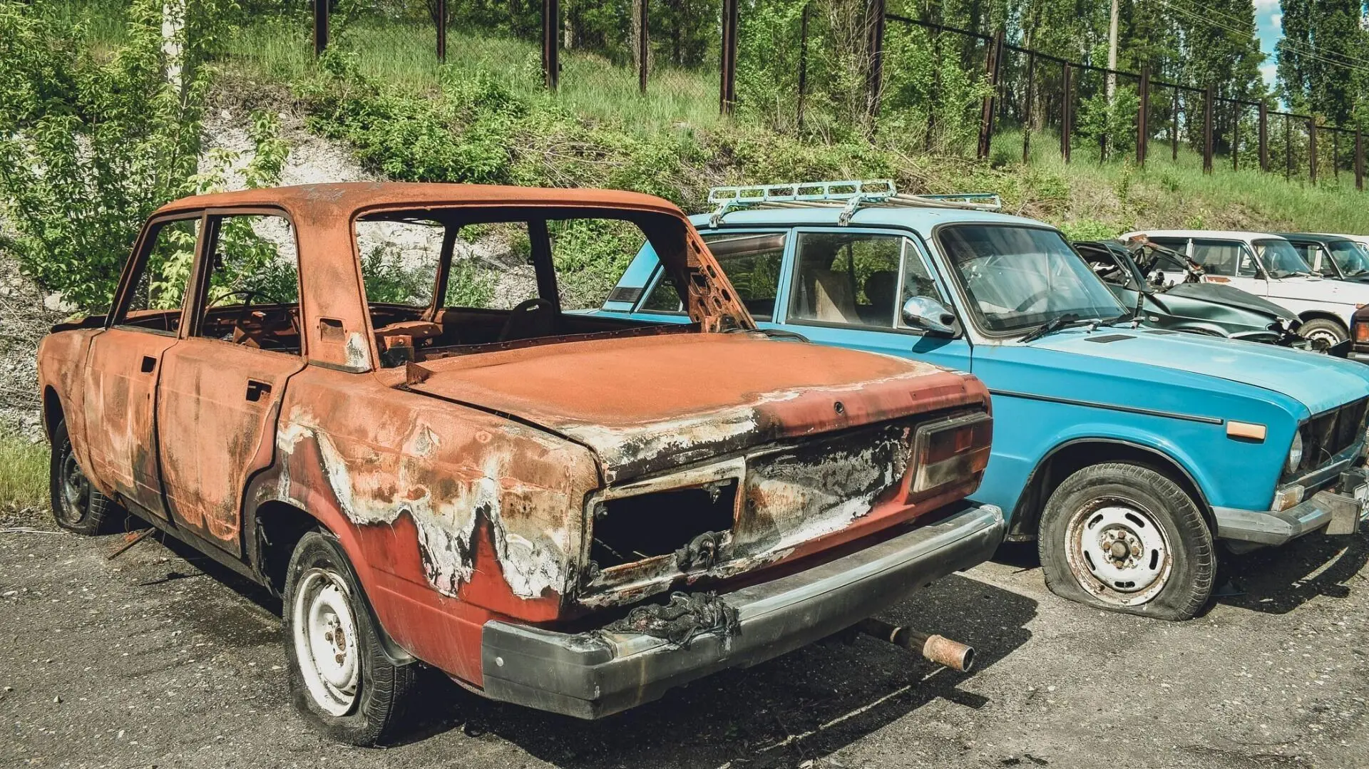 В Новосибирске продолжается очистка улиц от автохлама