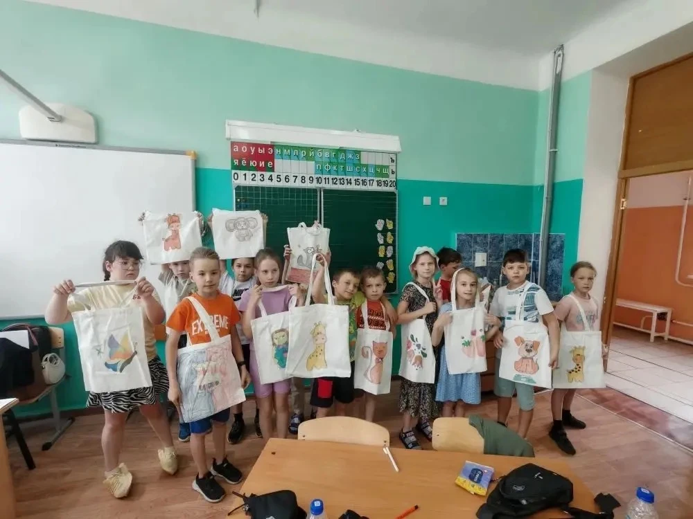 В рамках творческой программы летнего школьного лагеря состоялся увлекательный мастер‑класс — ребята