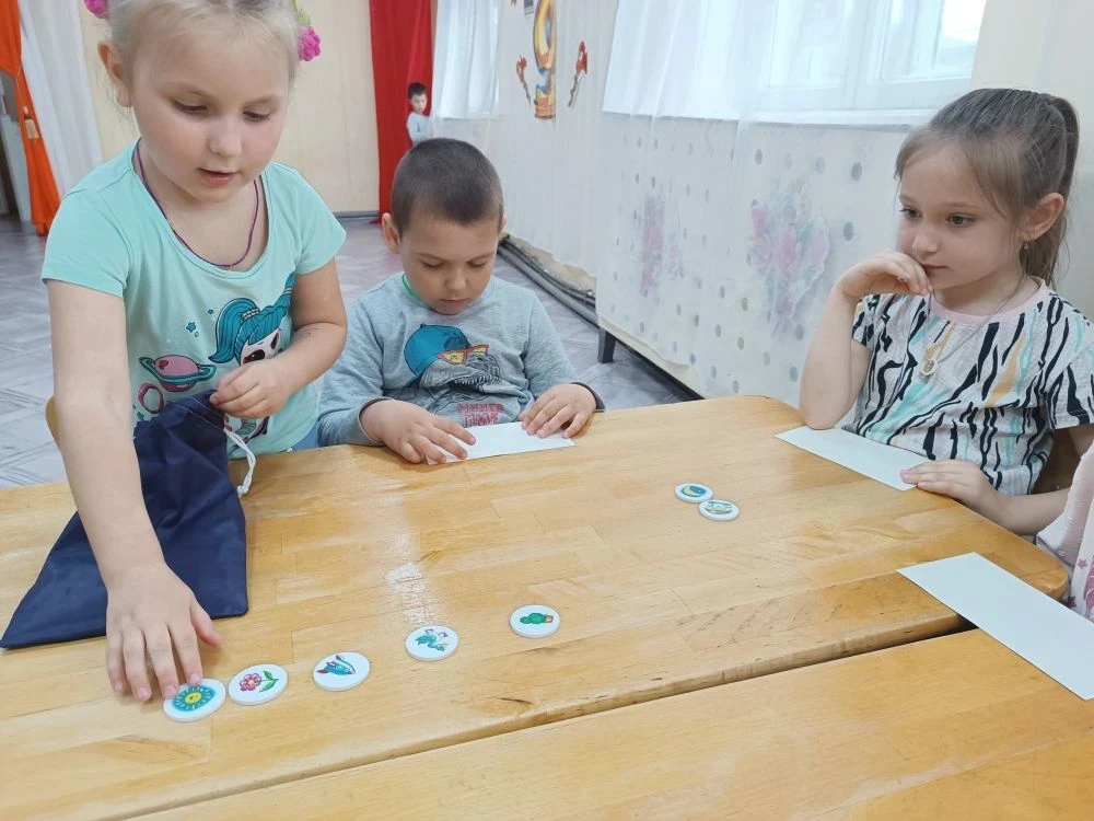 Развивающие игры, имеют огромное влияние на развитие детей.Игра развивает внимание, пам...