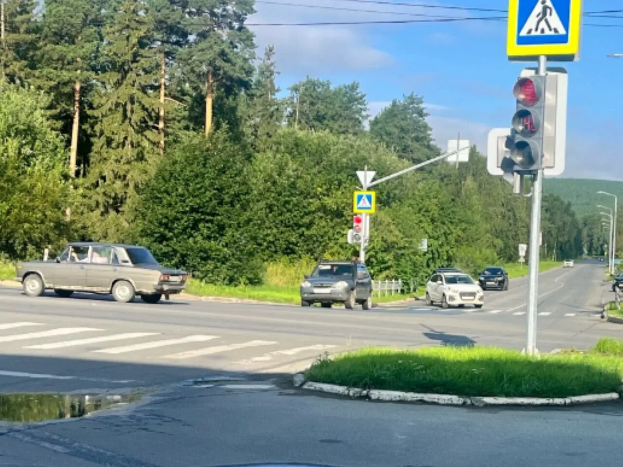+++ Не вставайте за этой машиной, там за рулём никого!

Подслушано Новоуральск