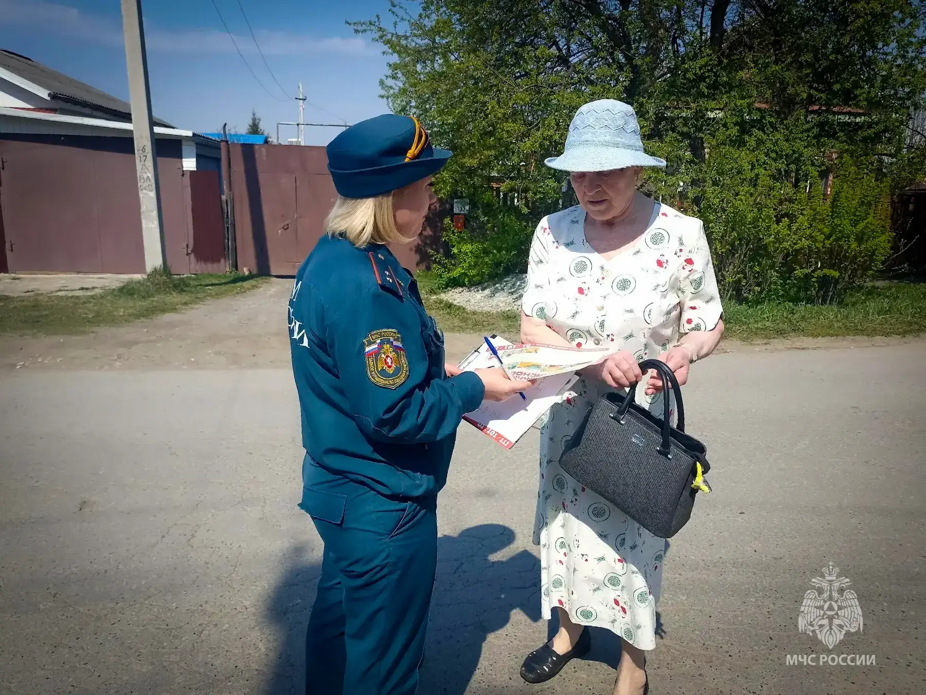 Профилактика — залог безопасности!  🚨Сотрудники МЧС России продолжают проводить профилактические рей