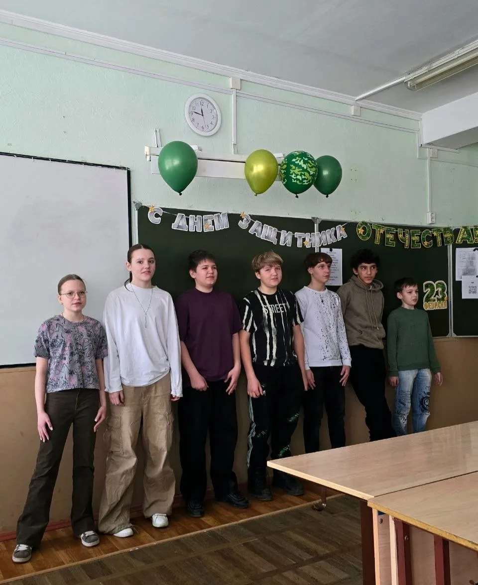 🚀 День защитника Отечества в 7В прошел просто космически! 🎉  Первая половина дня была трогательной и
