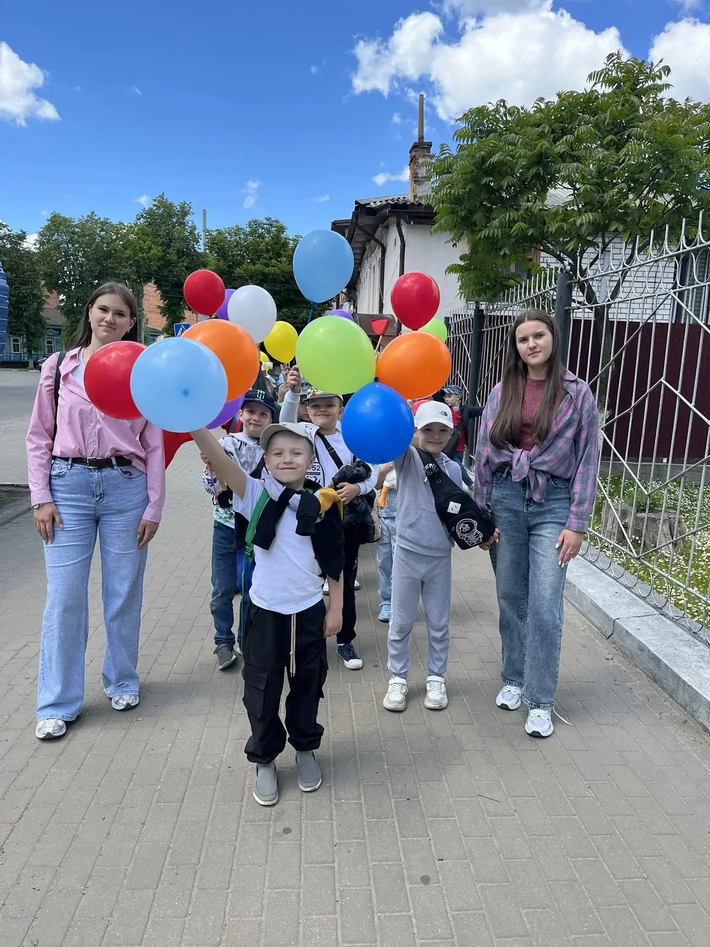 🎈У нас пополнение! К работе в школьном лагере присоединились студенты педколледжа и университета. Р