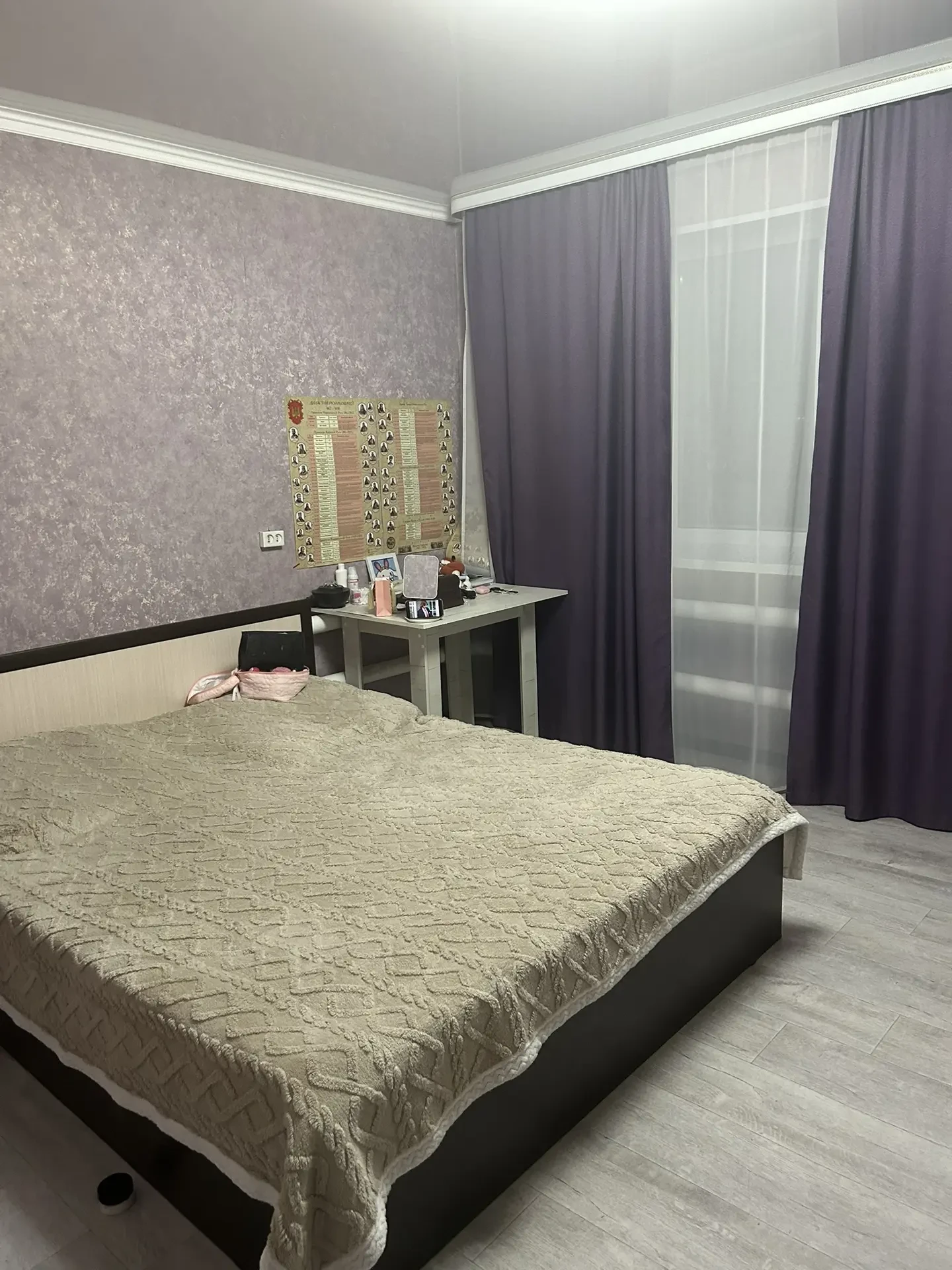 Продам дом рядом с больницей в п. Новоорск, 90 кВ. Метров. По всем вопросам звонить по ...