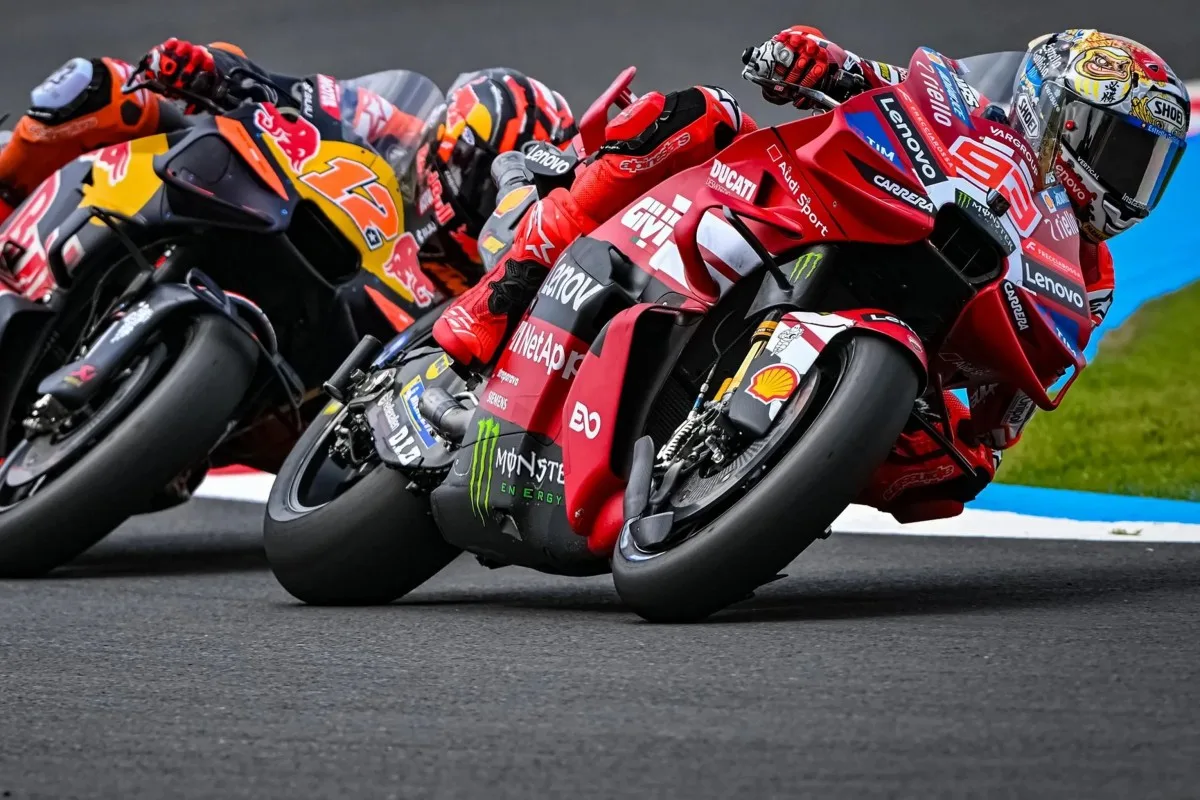 MotoGP FP1 ГП Японии: Маркес быстрейший, Мартин и Беццекки в 0.1 секунды