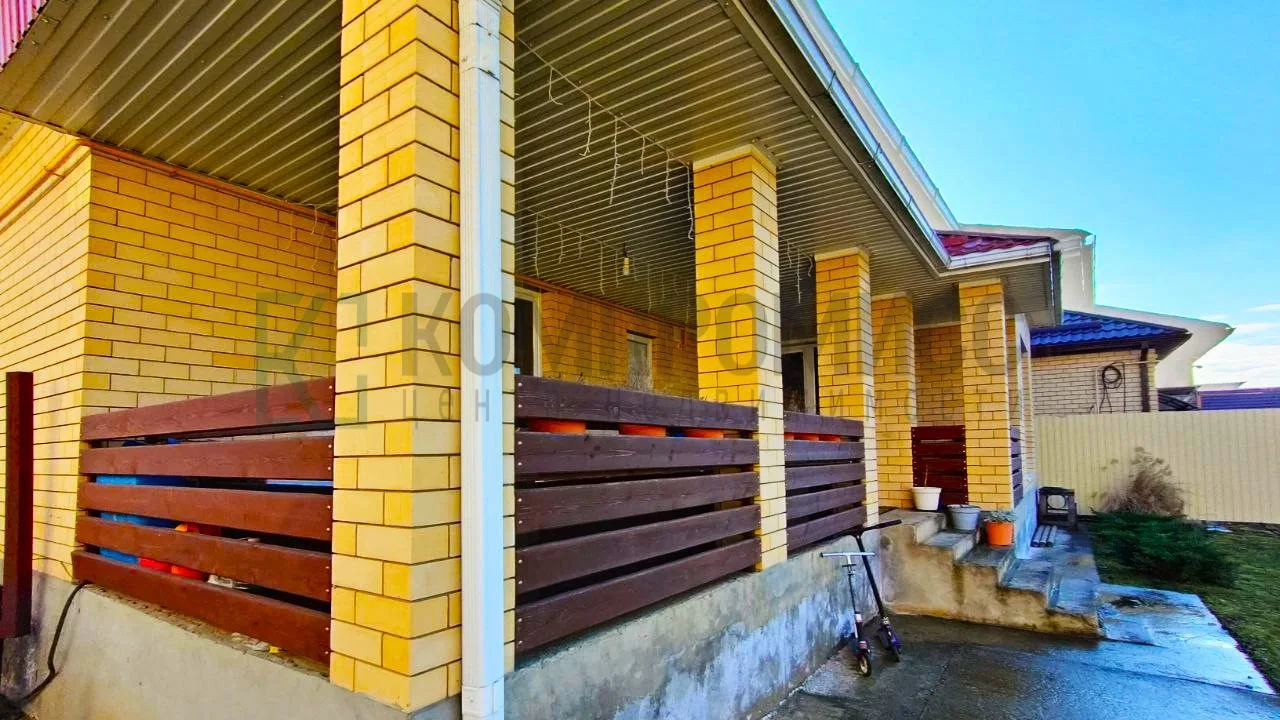 📍 Просторный дом с террасой и садом    🏠 Про дом:  ✅ 128,7 кв.м., 3 спальни, кухня-гостиная 32,9 м² 