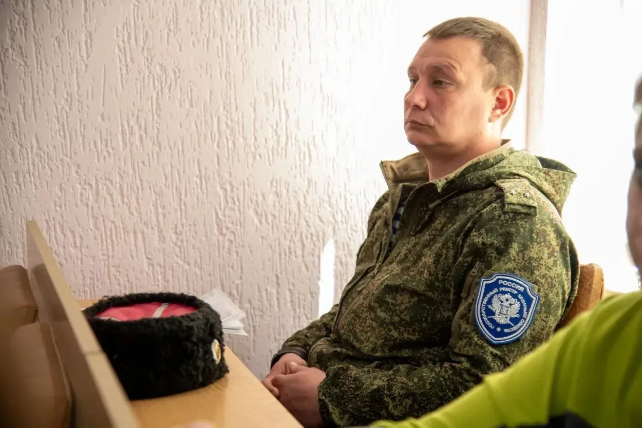 Продолжил рабочую поездку встречей с активистами и общественниками. Обсудили восстановление промышле