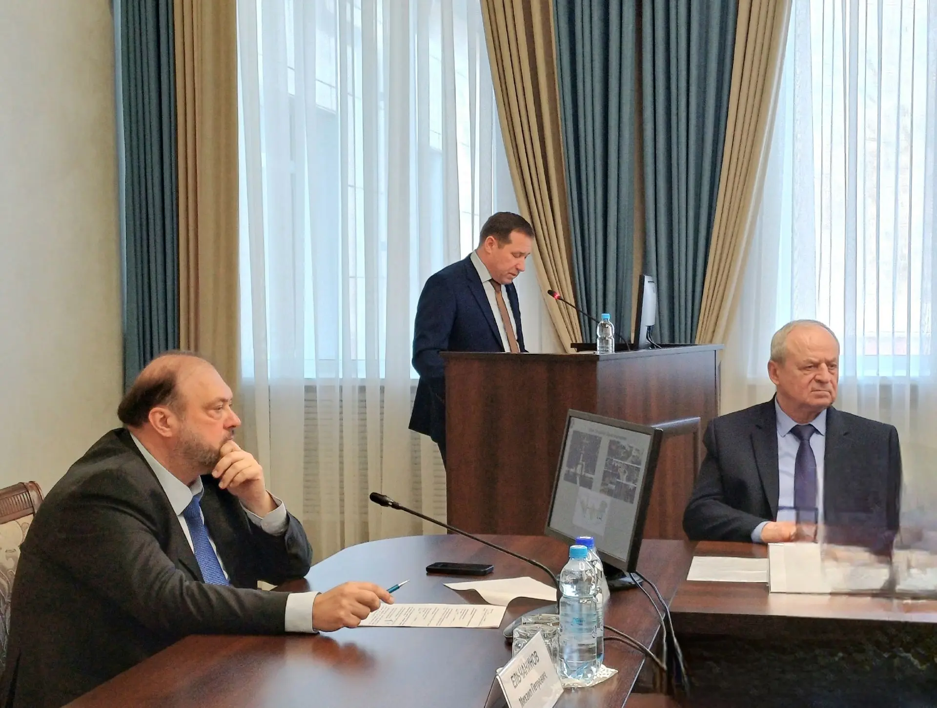Во вторник, 31 марта, на заседании Совета народных депутатов отчитался о своей деятельн...