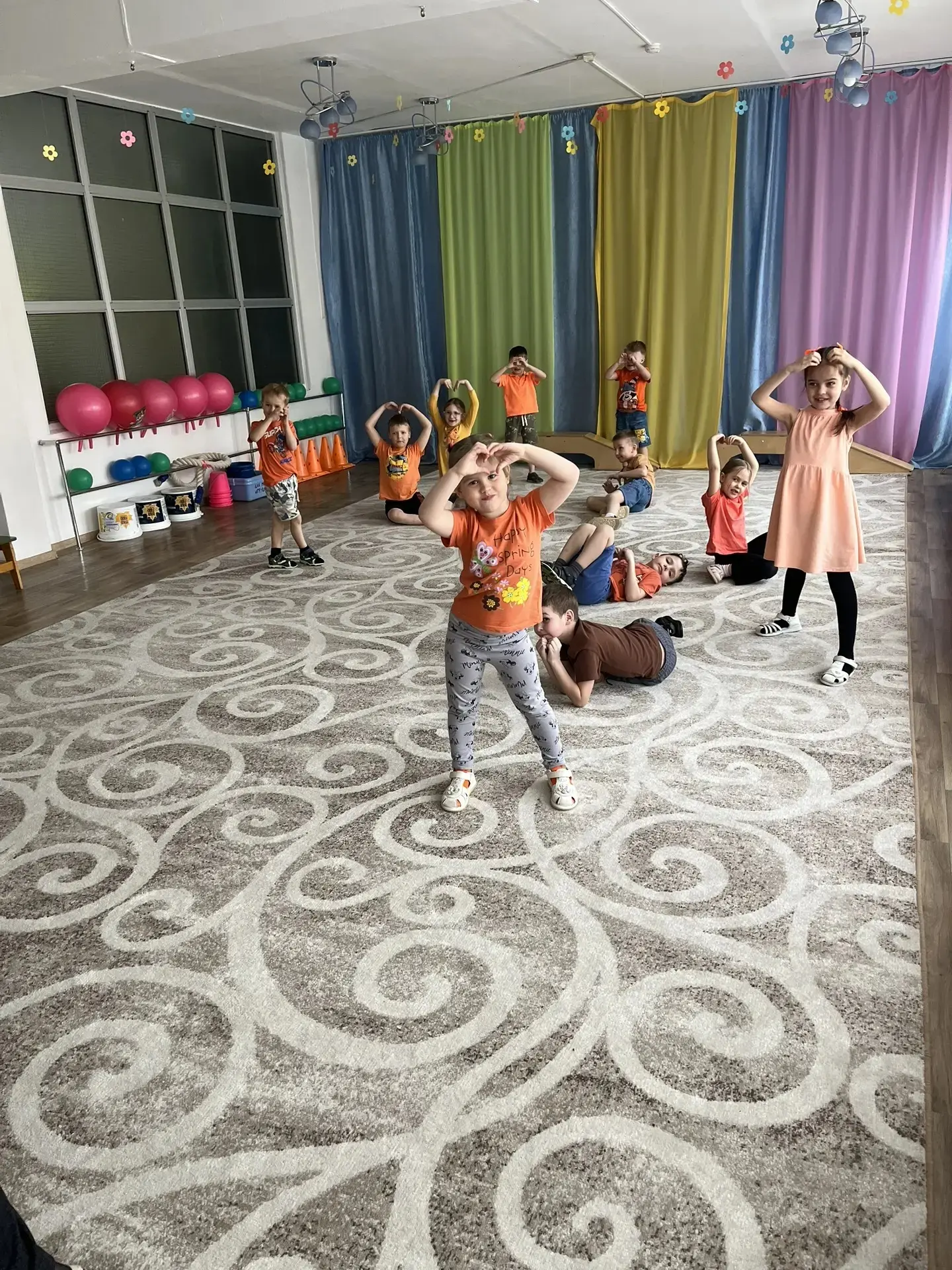 Оранжевый 🧡 день (пятница)🧡