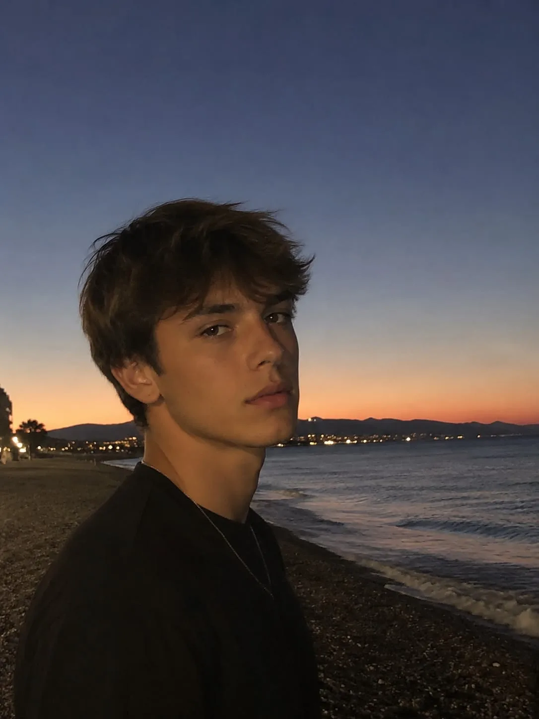 🍷 Даня
Возраст: 19
Место: Москва

О себе:
Кто знает классные анекдоты?

🍷 Написать: max/Знакомства