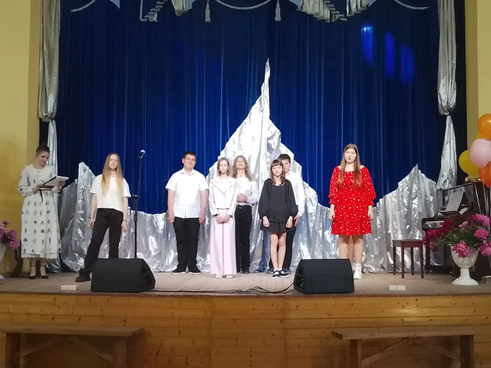 Новость👍😃✍

Сегодня особенный день, наполненный одновременно и светлой грустью, и огромной гордост