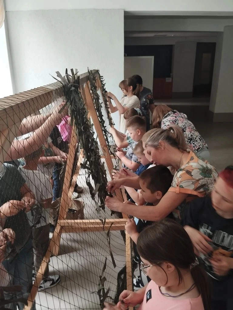 Четвертый день в нашем замечательном 💖школьном лагере был посвященный Дню Добровольца,...