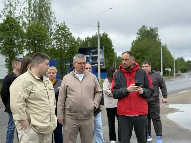 Александр Новиков проинспектировал отдаленные от центра улицы Смоленска «Требования к чистоте, поряд