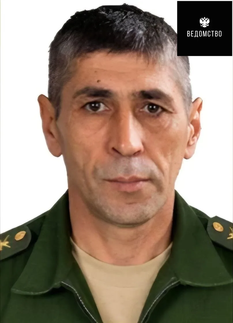 Младший сержант Аслан Каров — боец, который не растерялся в критической ситуации. Его автомобиль с б