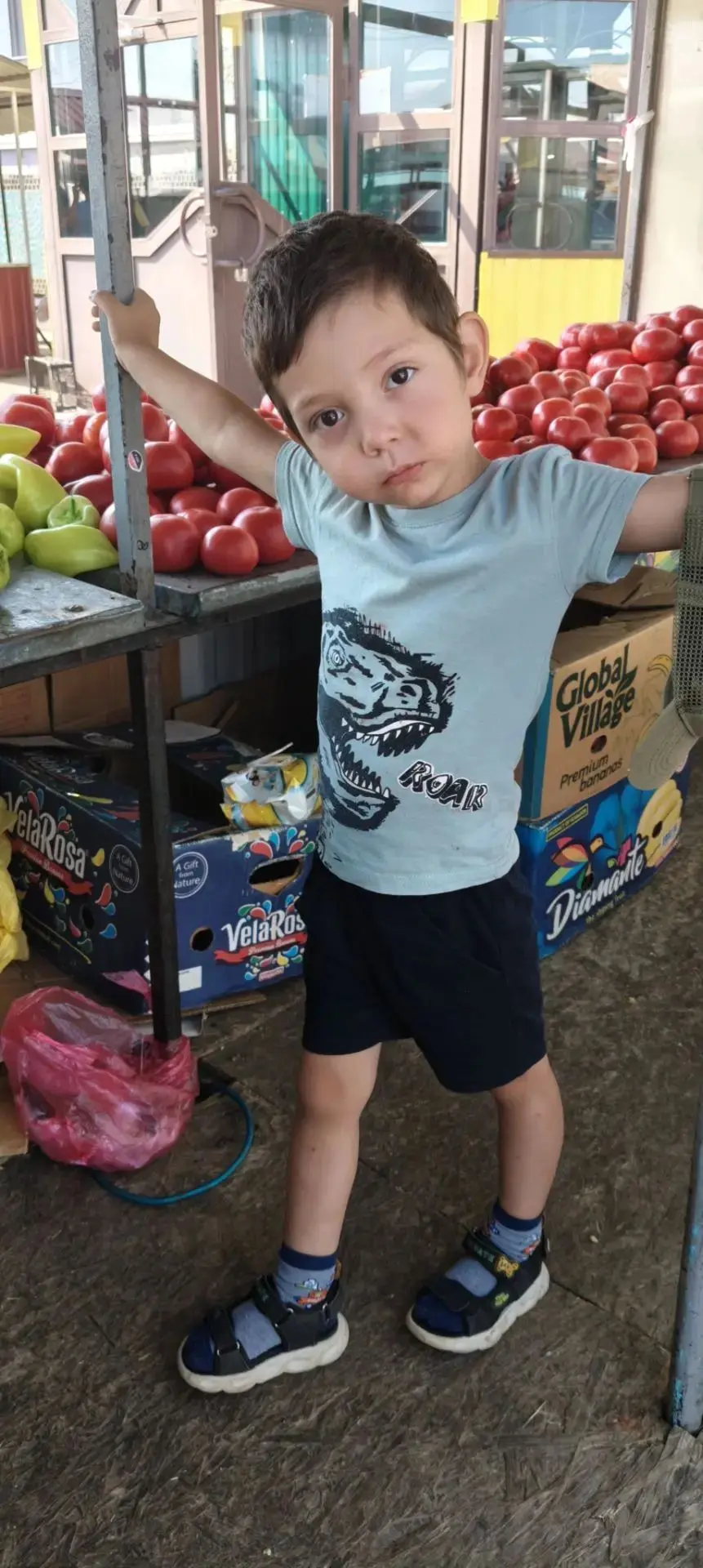 А наши ребята умеют не только  отдыхать, но и помогать старшим😊