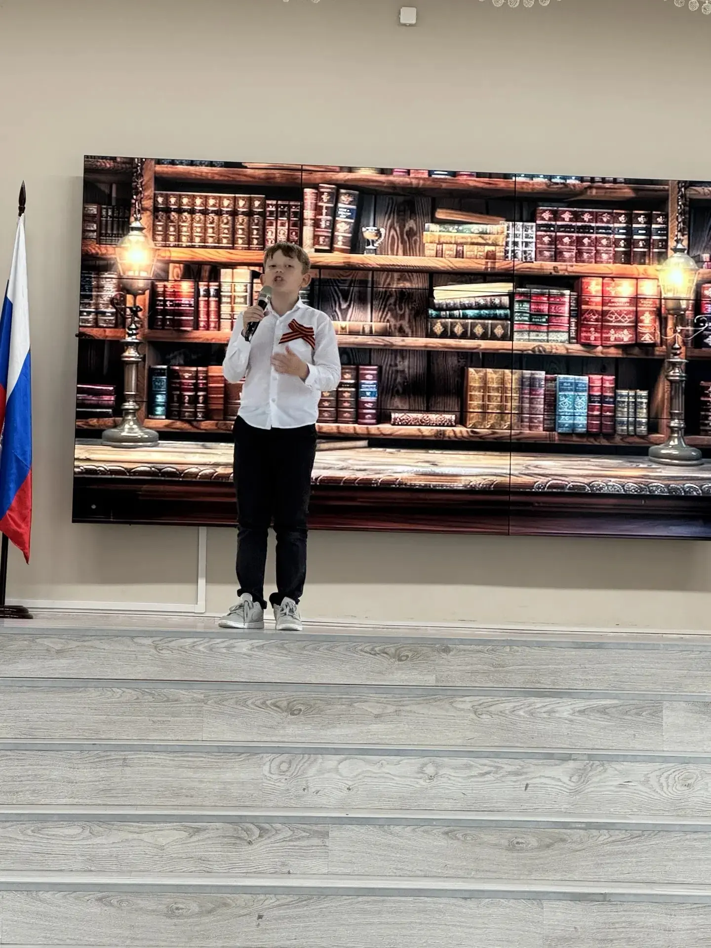 🎶 Победная весна: 81 год спустя  7 мая в актовом зале нашей школы состоялся праздничный концерт «Поб