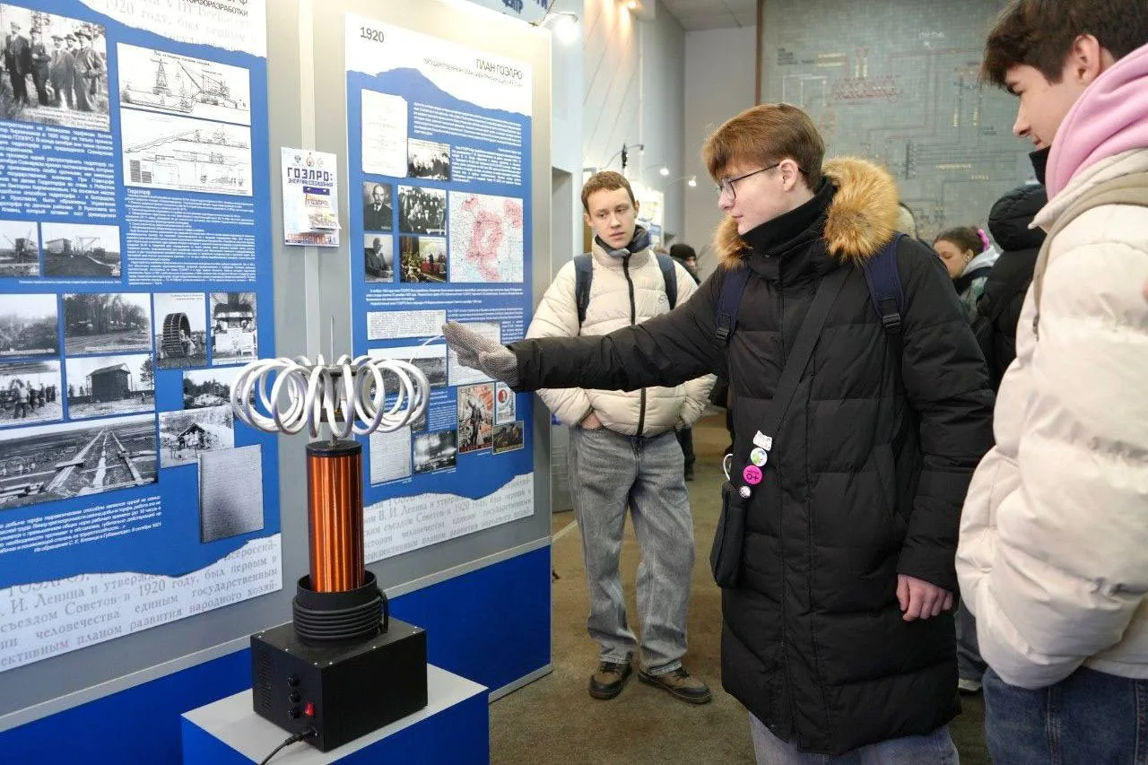 ⚡️ Недавно ученики 10 "Б" класса посетили музей энергетики Ярэнерго! 🤩 Ребята познакомились с истори
