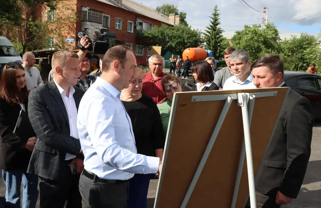 🏡 Вместе с жителями оценили результаты благоустройства дворовой территории в деревне Городище по на