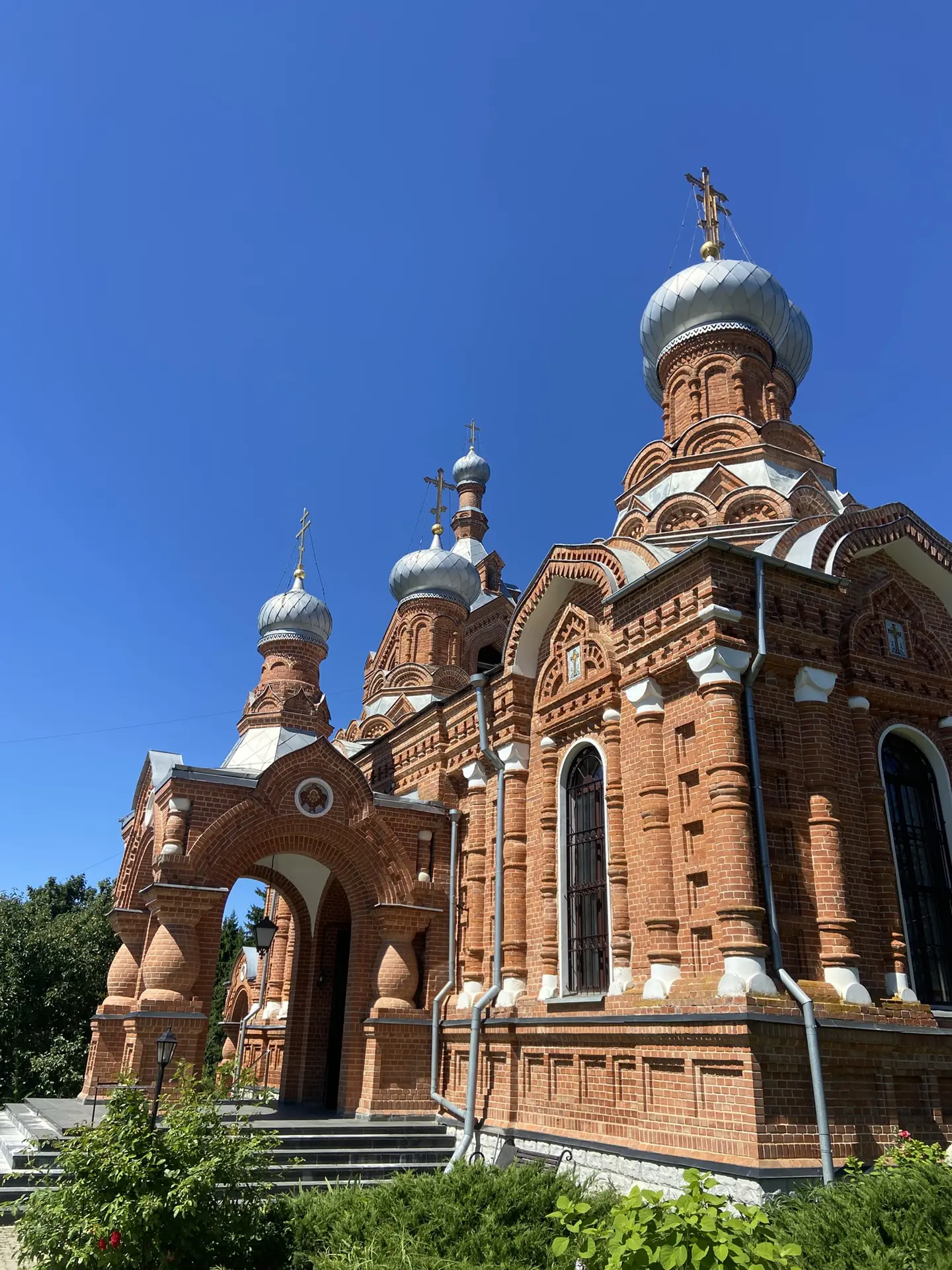 17 июля в православном календаре — день памяти святых Царственных страстотерпцев. В этот день Церков