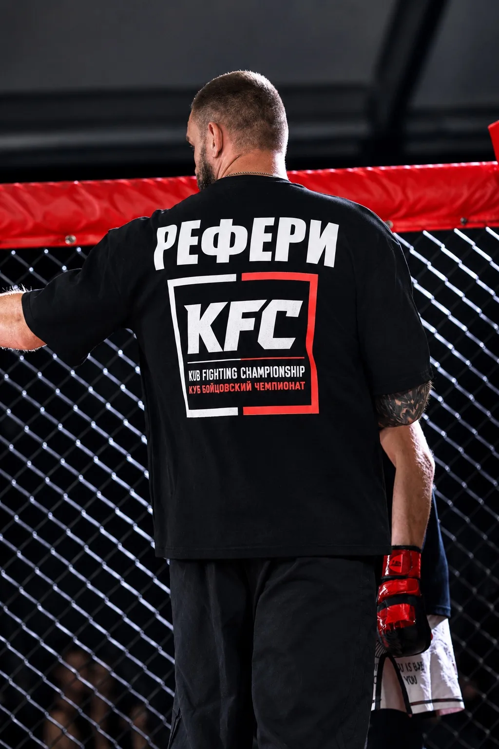 🥊 СУДЬЯ В ОКТАГОНЕ — ЭТО НЕ ПРОСТО СМОТРЕТЬ НА БОЙ