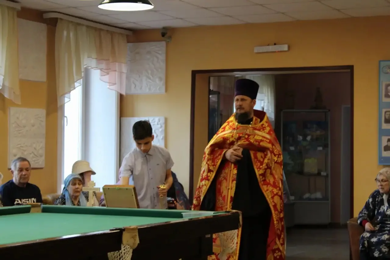 На Радоницу не остались без поминовения своих почивших родных в общей церковной молитве и жители Мар