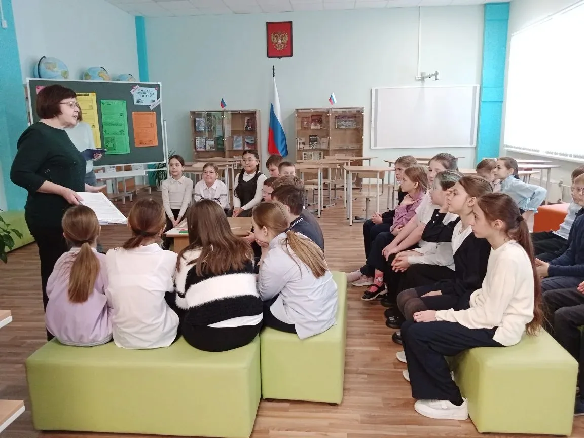 📚✨ В нашем школьном информационно-библиотечном центре, вот уже в который раз проходят удивительные у
