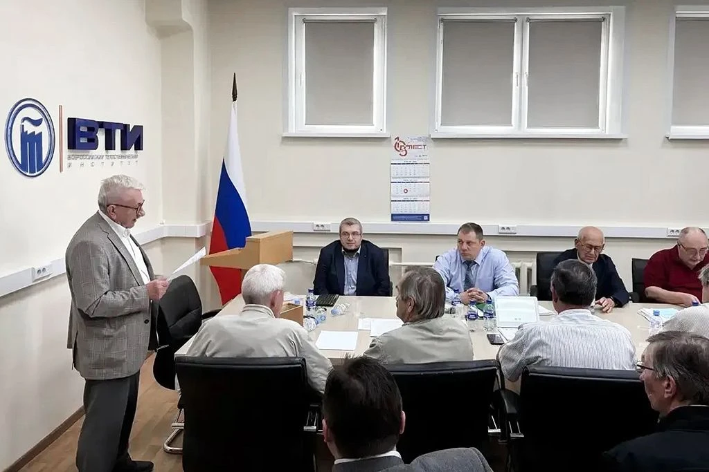 ВТИ укрепляет научную школу российской энергетики: в Институте успешно прошли защиты диссертаций

Уч