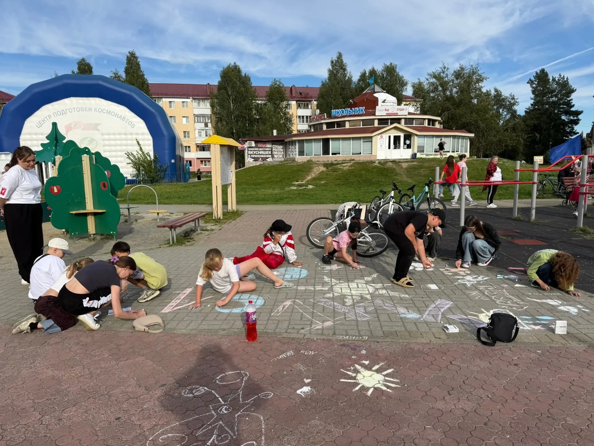 В Урае сегодня началась акция «Месяц против вандализма», которую открывает флешмоб под ...