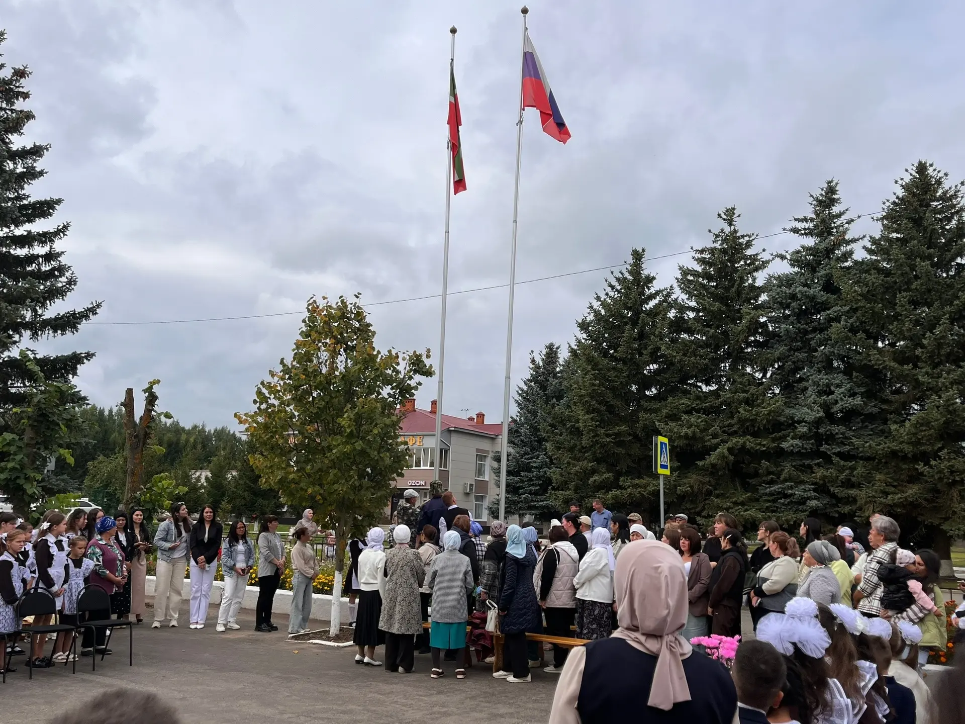 Бәйрәм тантанасында мөхтәрәм кунаклар арасында Әфганистан сугышы ветераны Һәм махсус хә...