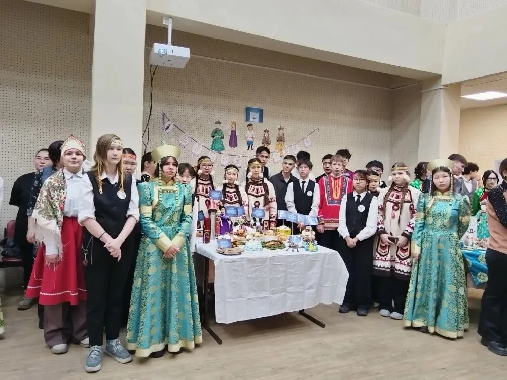В дни празднования Праздника Белого месяца в Сотниковской школе прошел Фестиваль районов Республики 