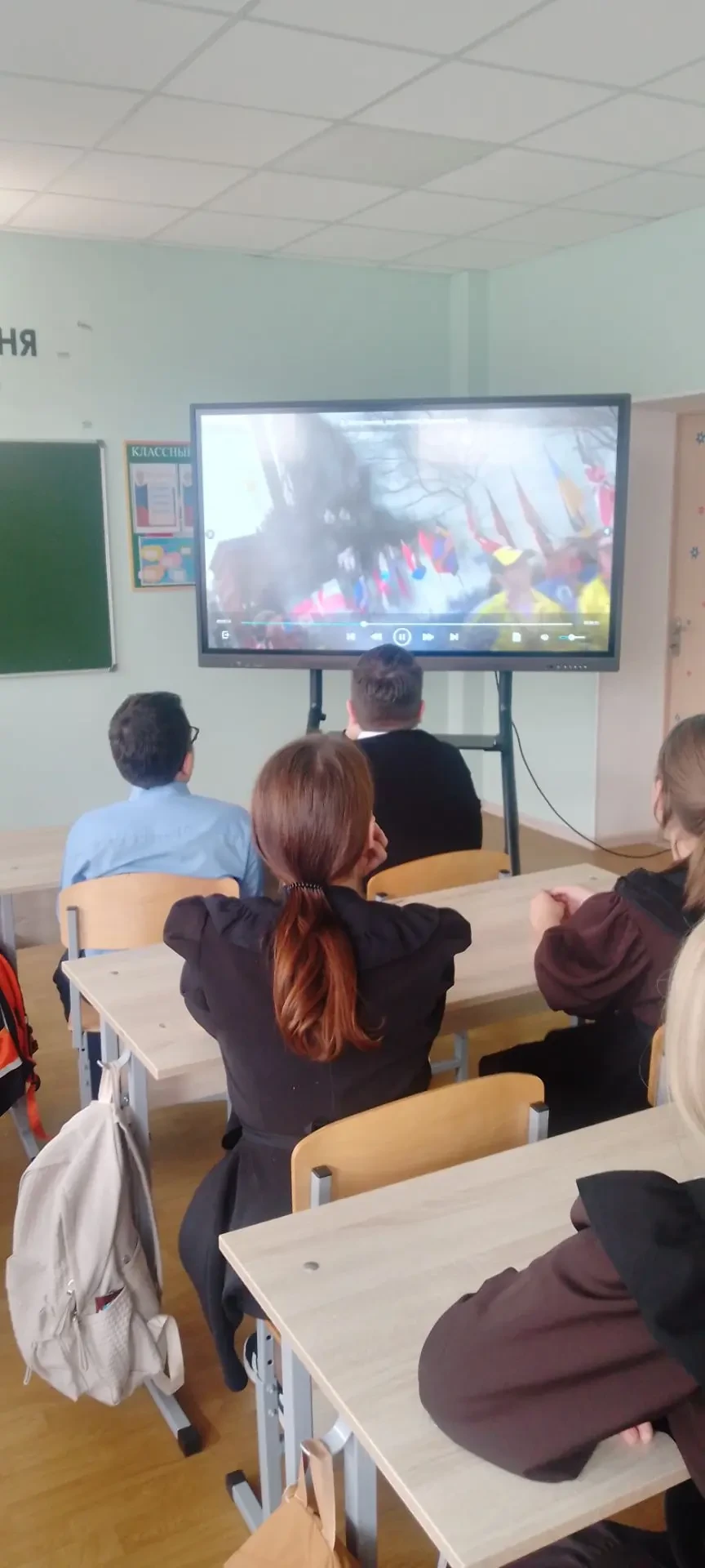 В 6А классе продолжается работа с детьми по поводу мошенников в сети интернет.