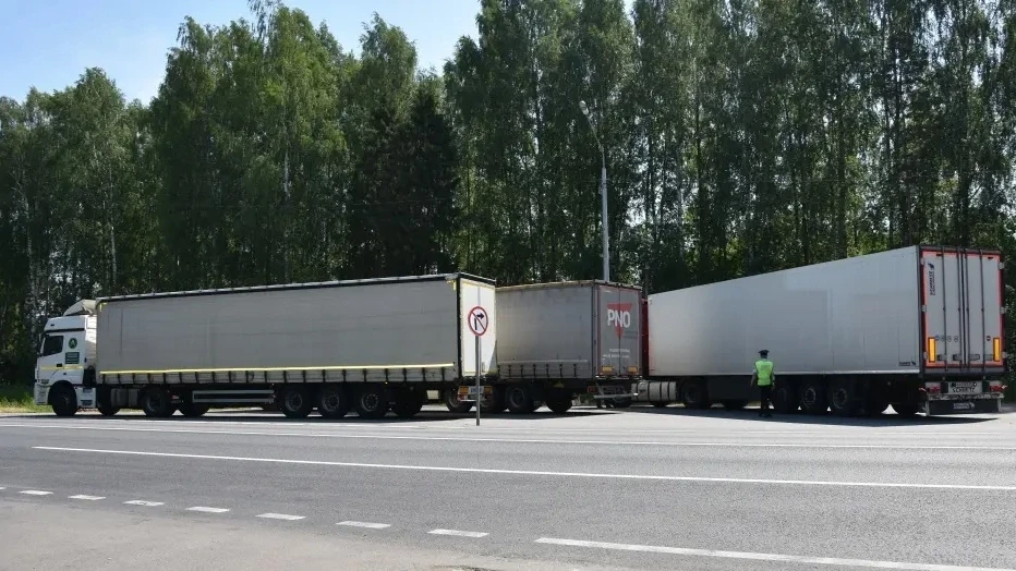 В Костроме из-за жары вводят ограничения на проезд большегрузов  Подробнее здесь  https://k1news.ru/