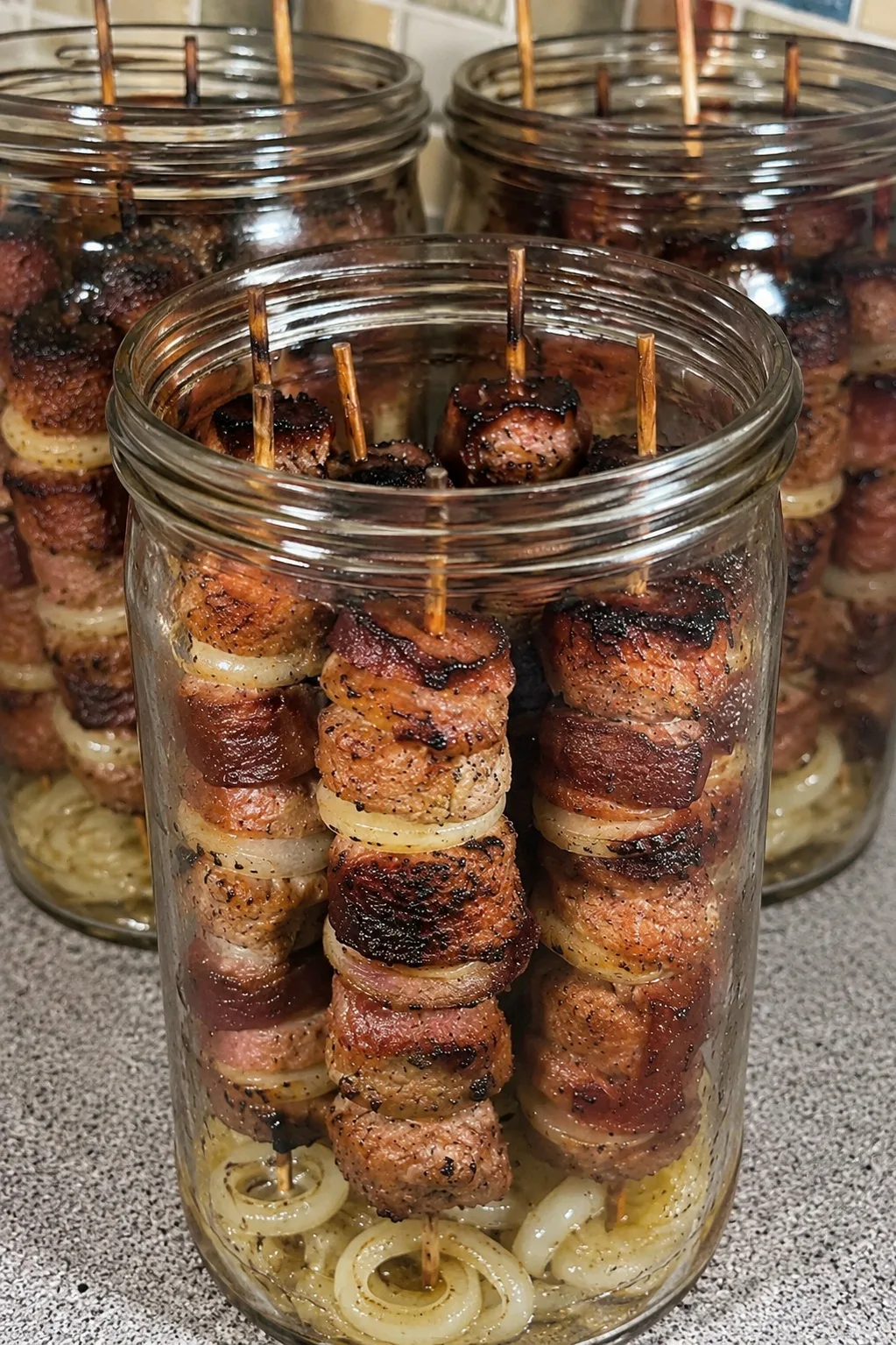 ШАШЛЫК В БАНКЕ, КОТОРЫЙ ПО ВКУСУ НЕ УСТУПАЕТ МЯСУ НА МАНГАЛЕ: ГОТОВЛЮ ЕГО ДАЖЕ ЗИМОЙ!

Когда за окно