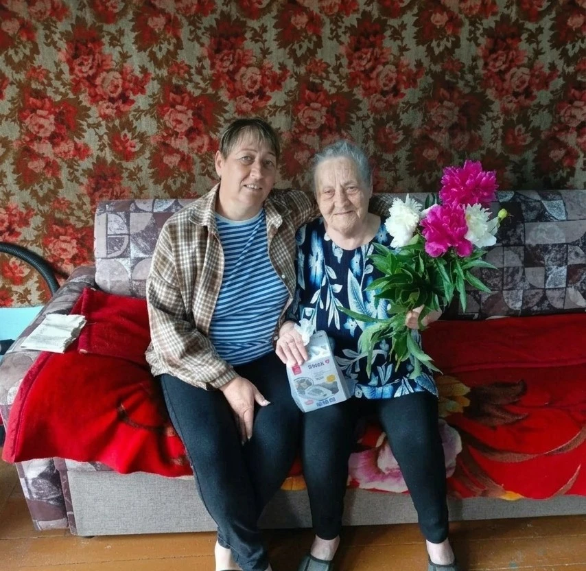 В Яковлевском отделении поздравили с 85-летием с  Зинаиду Антоновну Ф., благополучательницу из с.Вар