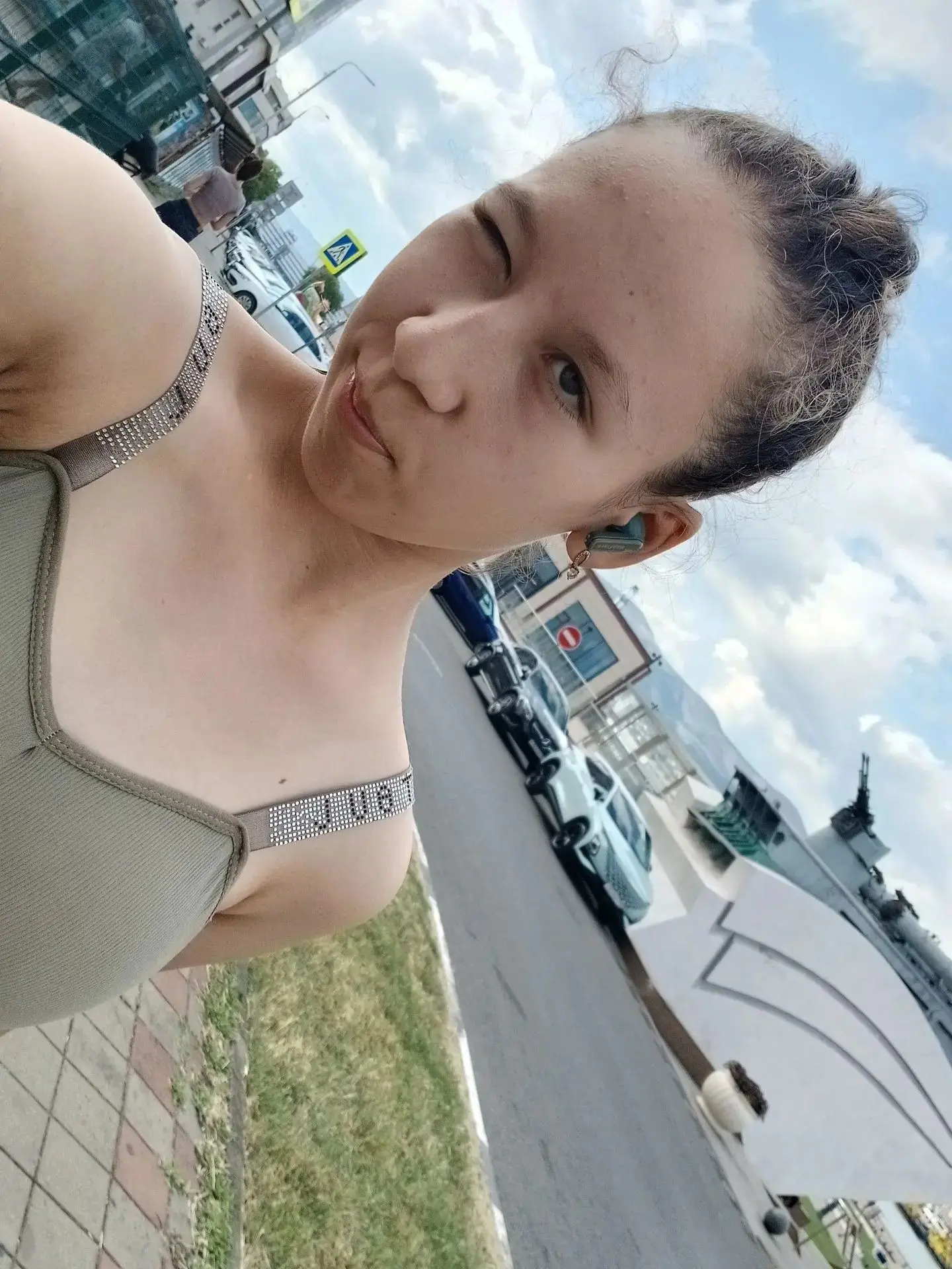 Рубрика #нескучныеканикулы: Динара Мулюкова покоряет Раевскую! 🏍️⁣
Наша рубрика продолжается, и сег