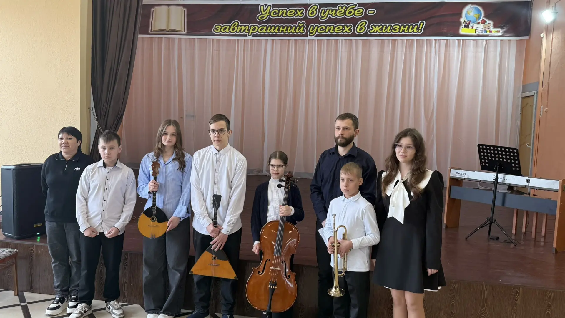 🎶 29 апреля в нашей школе – музыкальная гостиная!  В этот день у нас прошёл небольшой, но очень душе
