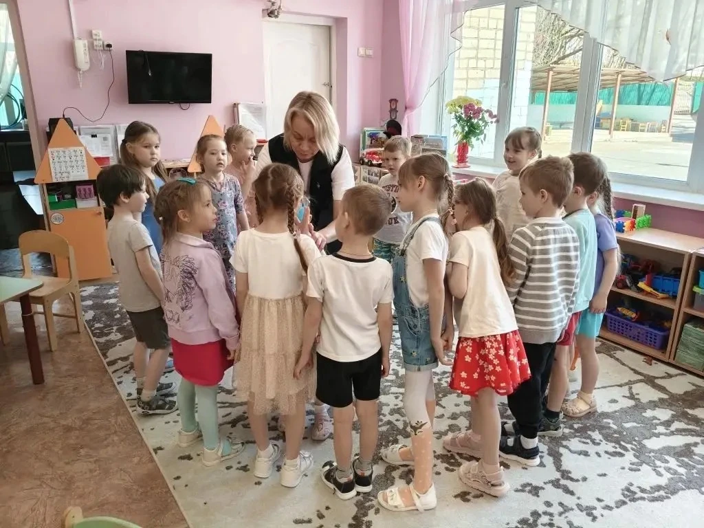 Сегодня в группе № 40 состоялось открытое занятие по математике под руководством Комаровой Марины Гр