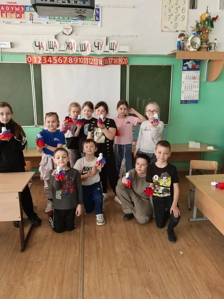 Второй день в лагере "Весенний лучик": Погружение в русские традиции! 🇷🇺Сегодняшнее утро в нашем лаг