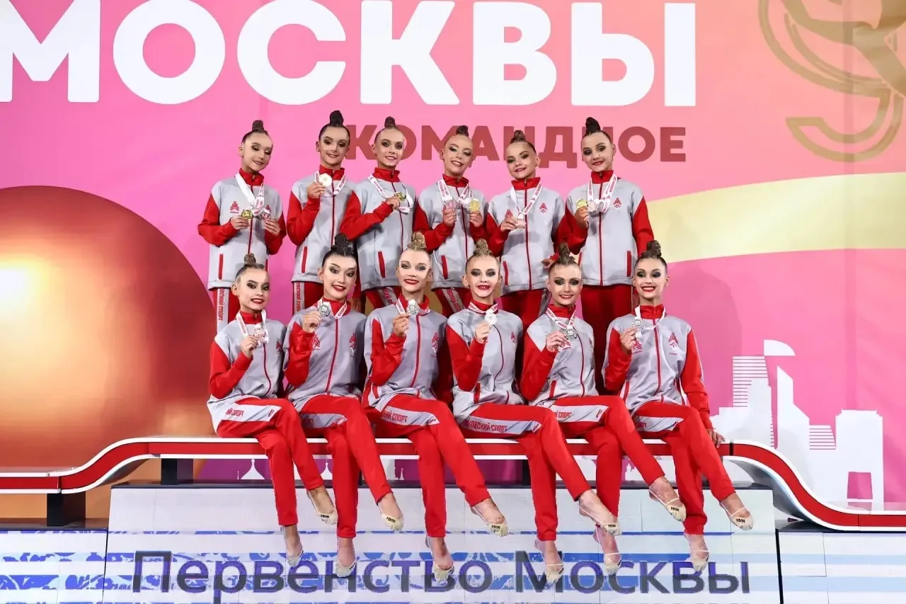 🤸 Золото в командном первенстве Москвы по художественной гимнастике  🏆 В Центре гимнастики Ирины Вин