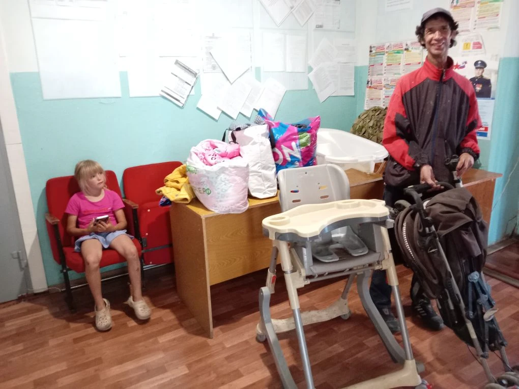Работа пункта приёма и выдачи вещей бывшего использования. 
#Кузбасс #Юргинскиймуниципальныйокруг#По