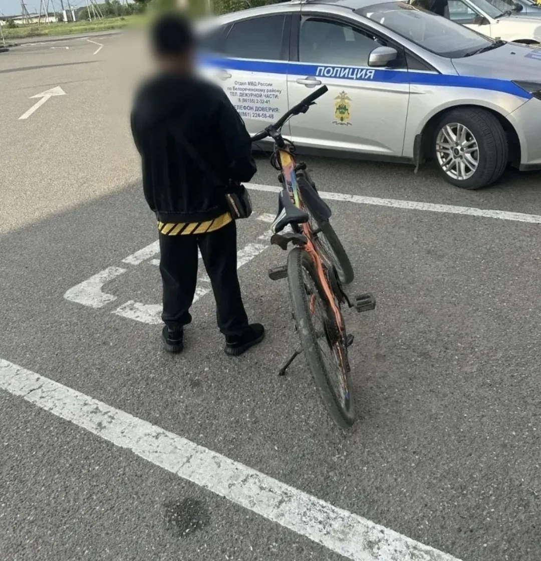 На маршруте патрулирования внимание инспекторов привлекли 4 несовершеннолетних, трое из которых ехал