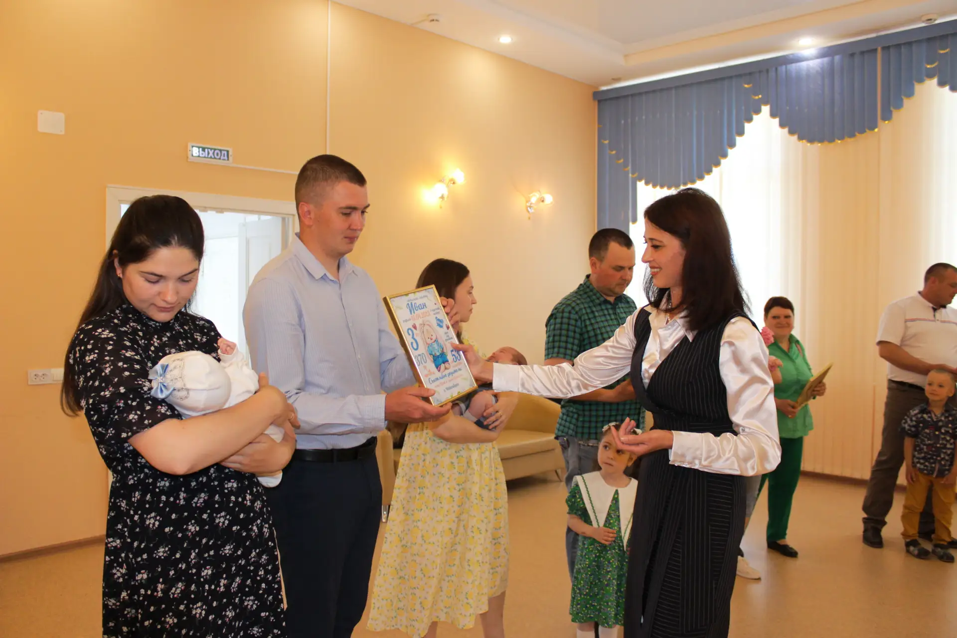 Новорожденных чистоозерцев и их родителей ждут в ЗАГСе для торжественной церемонии