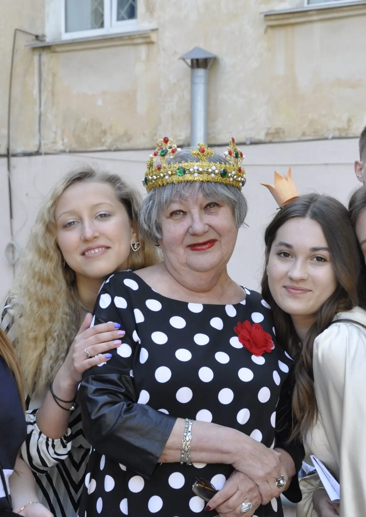 «ДЕНЬ РОЖДЕНИЯ»💐  28 февраля отмечает День рождения учитель английского языка Татьяна Серафимовна Же