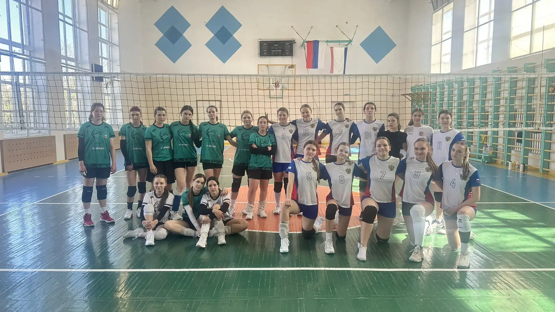 28 марта состоялся Чемпионат Крыма по волейболу среди женских команд (4 тур), где наша ...